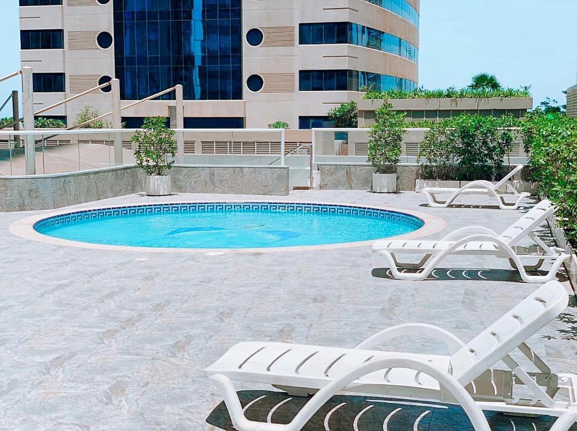 A C Pearl Holiday - Cozy One Bedroom Apartment In Marina Dubai Exterior foto